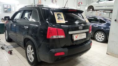 Kia Sorento 2011 года, 210 199 км - вид 4