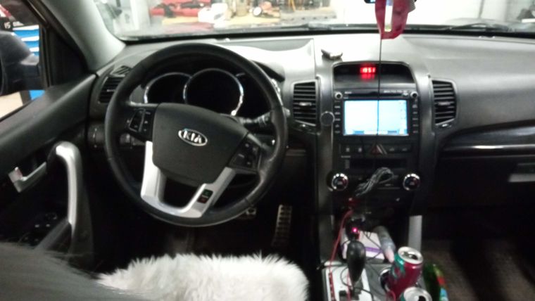 Kia Sorento 2011 года, 210 199 км - вид 5