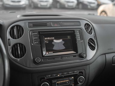 Volkswagen Tiguan 2013 года, 165 182 км - вид 7