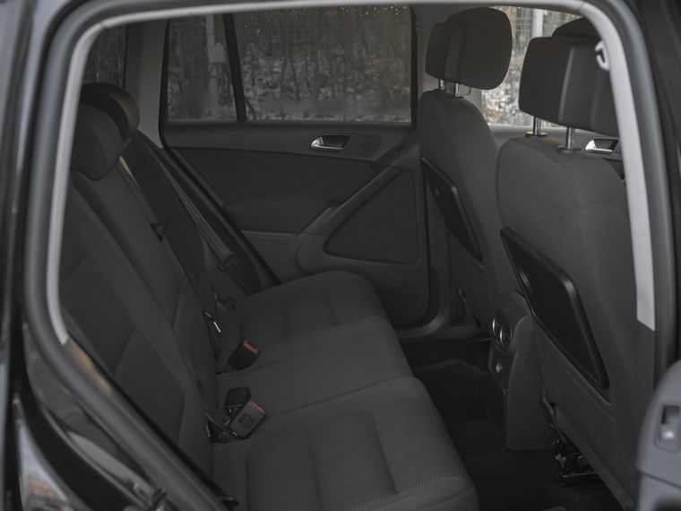 Volkswagen Tiguan 2013 года, 165 182 км - вид 11