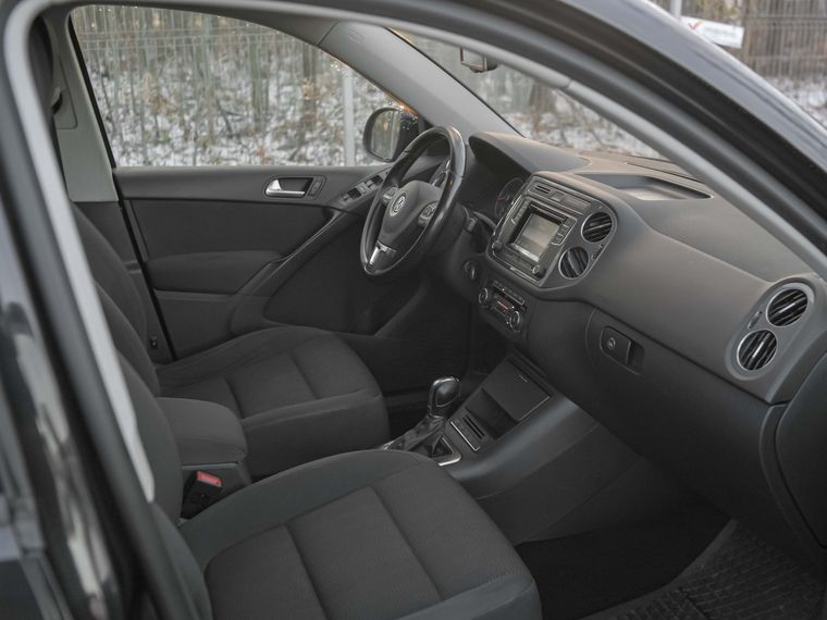 Volkswagen Tiguan 2013 года, 165 182 км - вид 12