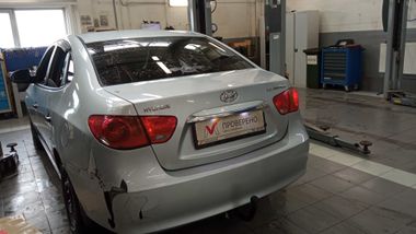 Hyundai Elantra 2010 года, 313 000 км - вид 4