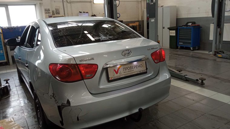 Hyundai Elantra 2010 года, 313 000 км - вид 4