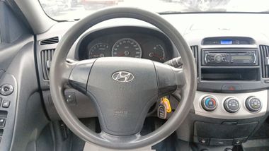 Hyundai Elantra 2010 года, 313 000 км - вид 9