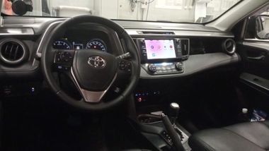 Toyota RAV4 2018 года, 145 342 км - вид 5