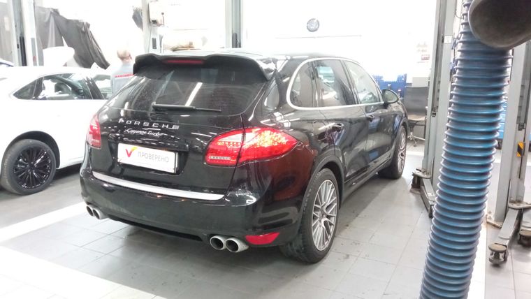 Porsche Cayenne Turbo 2013 года, 142 416 км - вид 3