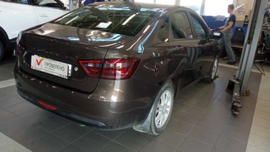 ВАЗ (LADA) Vesta 2017 года, 107 000 км - вид 3