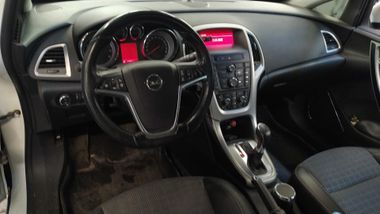 Opel Astra GTC 2012 года, 228 943 км - вид 5