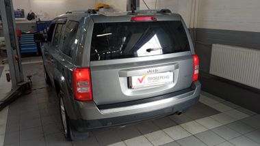 Jeep Liberty 2012 года, 128 325 км - вид 4