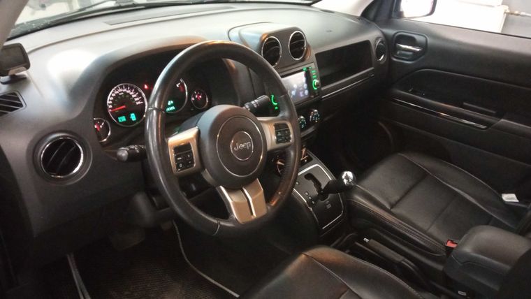 Jeep Liberty 2012 года, 128 325 км - вид 5