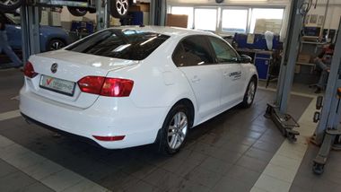 Volkswagen Jetta 2014 года, 130 000 км - вид 3