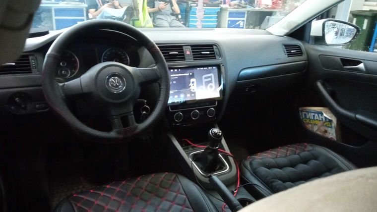 Volkswagen Jetta 2014 года, 130 000 км - вид 5