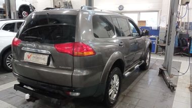 Mitsubishi Pajero Sport 2012 года, 113 155 км - вид 3