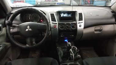 Mitsubishi Pajero Sport 2012 года, 113 155 км - вид 5