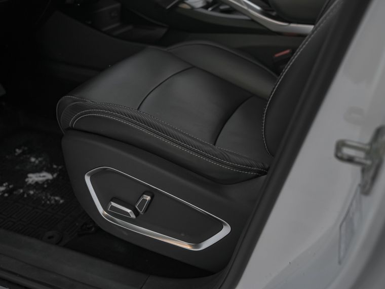 Geely Atlas Pro 2023 года, 48 495 км - вид 13