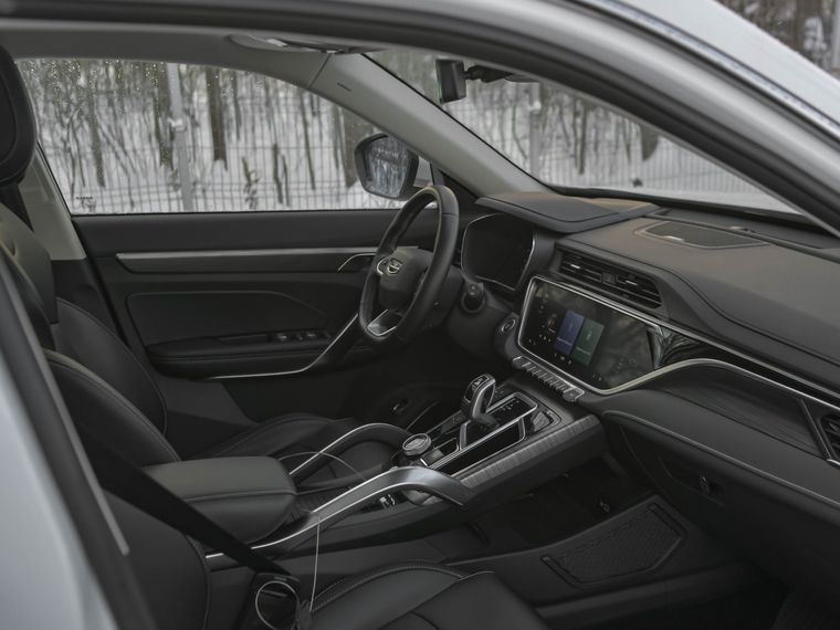 Geely Atlas Pro 2023 года, 48 495 км - вид 16