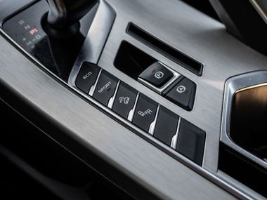 Geely Coolray 2021 года, 80 000 км - вид 11