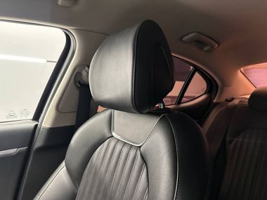 Genesis G70 2018 года, 150 000 км - вид 18
