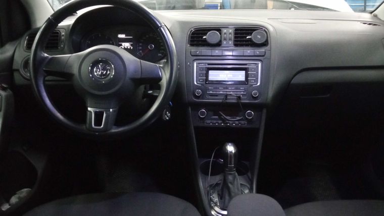 Volkswagen Polo 2014 года, 137 990 км - вид 5