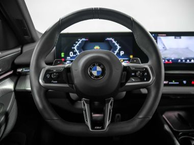 BMW 5 серия 2024 года, 8 594 км - вид 8