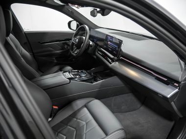 BMW 5 серия 2024 года, 8 594 км - вид 18