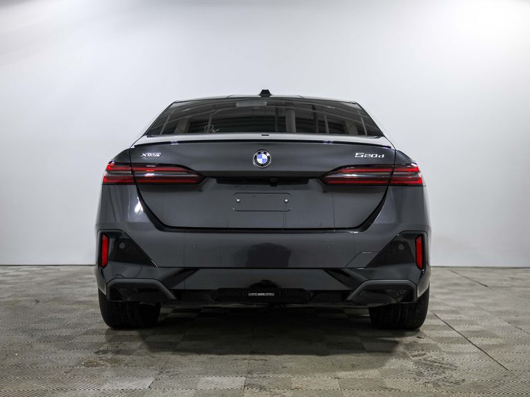 BMW 5 серия 2024 года, 8 594 км - вид 5