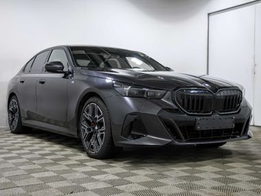 BMW 5 серия 2024 года, 8 594 км - вид 3