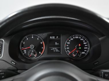 Volkswagen Jetta 2012 года, 91 783 км - вид 7