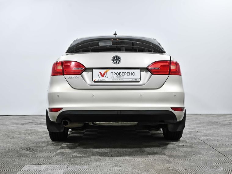 Volkswagen Jetta 2012 года, 91 783 км - вид 5