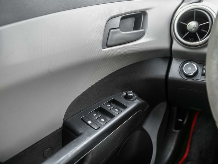 Chevrolet Aveo 2014 года, 200 469 км - вид 9