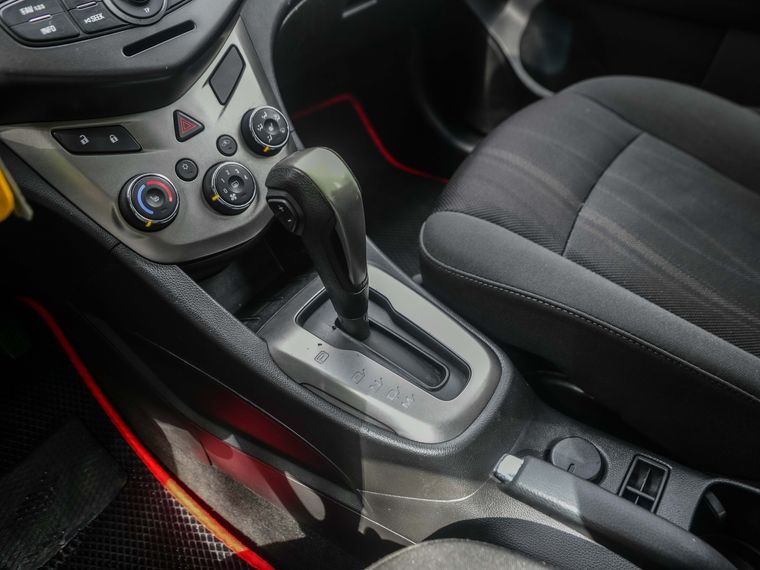 Chevrolet Aveo 2014 года, 200 469 км - вид 8