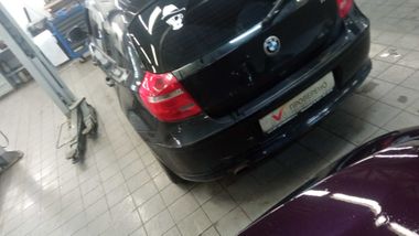 BMW 1 серия 2011 года, 237 584 км - вид 4