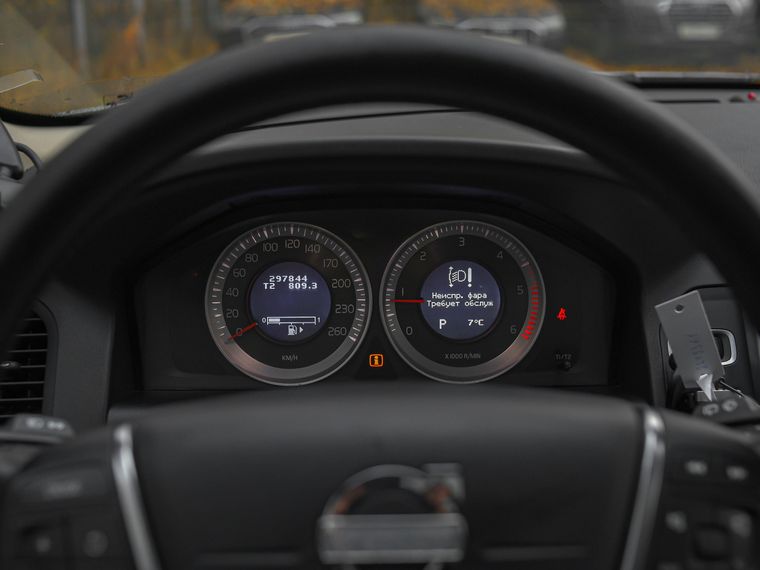 Volvo XC60 2011 года, 297 590 км - вид 5
