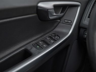 Volvo XC60 2011 года, 297 590 км - вид 9