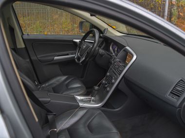 Volvo XC60 2011 года, 297 590 км - вид 13