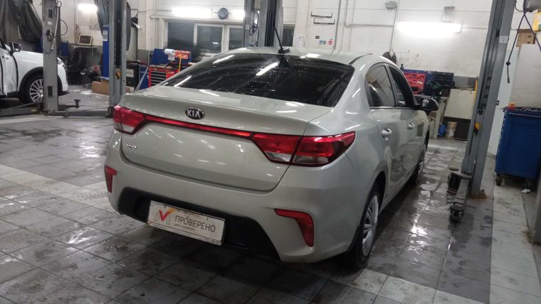 KIA Rio 2018 года, 110 228 км - вид 3