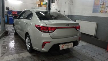 KIA Rio 2018 года, 110 228 км - вид 4