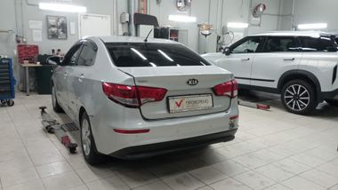 Kia Rio 2015 года, 251 161 км - вид 4