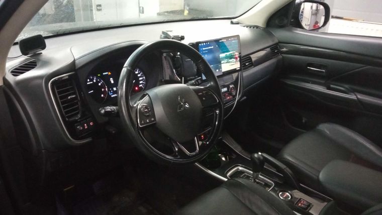Mitsubishi Outlander 2017 года, 184 876 км - вид 5