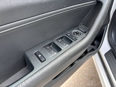 Hyundai Sonata 2019 года, 271 580 км - вид 14