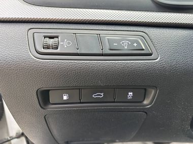 Hyundai Sonata 2019 года, 271 580 км - вид 15