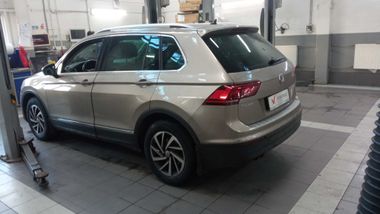 Volkswagen Tiguan 2018 года, 162 708 км - вид 4