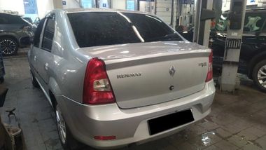 Renault Logan 2013 года, 190 000 км - вид 4