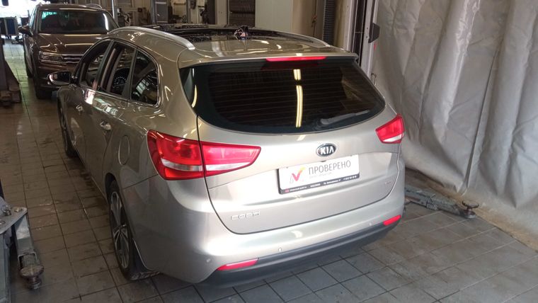 KIA Ceed 2017 года, 271 658 км - вид 3