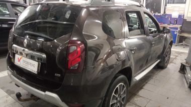 Renault Duster 2018 года, 153 968 км - вид 3