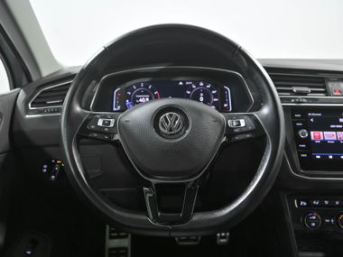 Volkswagen Tiguan 2019 года, 94 050 км - вид 9