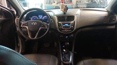 Hyundai Solaris 2015 года, 155 317 км - вид 5