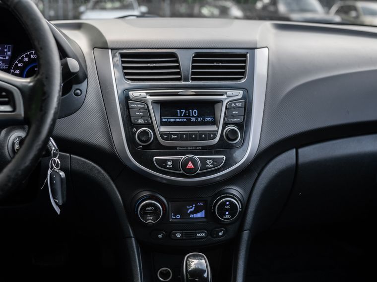 Hyundai Solaris 2015 года, 155 317 км - вид 8