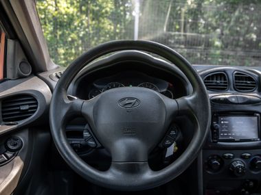 Hyundai Santa Fe 2001 года, 218 817 км - вид 6
