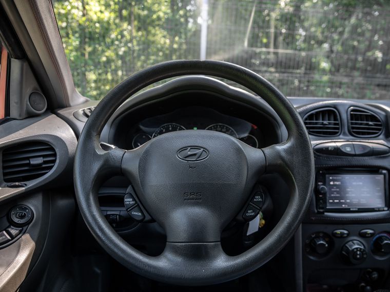 Hyundai Santa Fe 2001 года, 218 817 км - вид 6